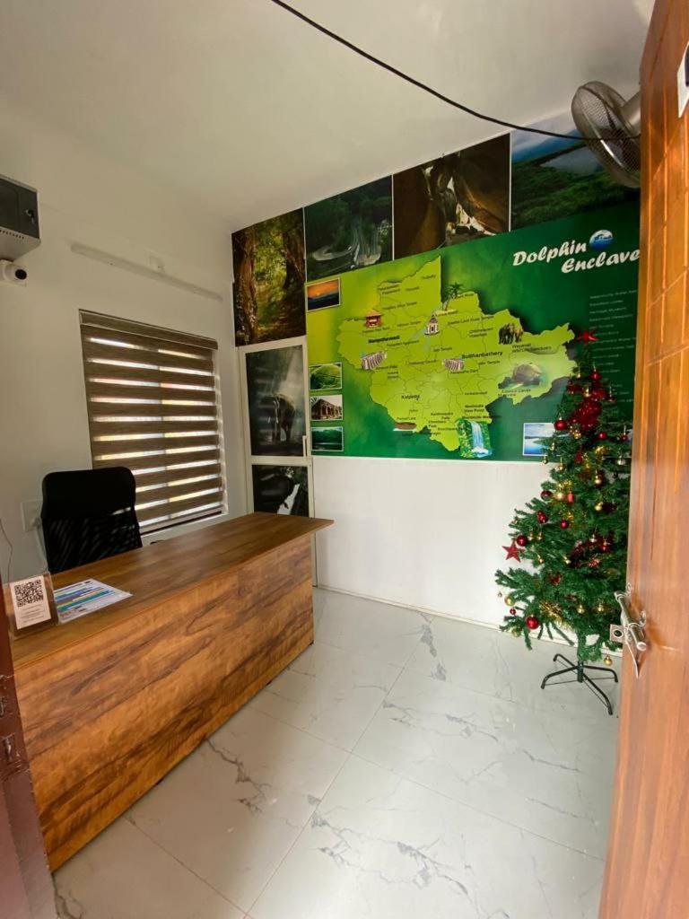 Dolphin Enclave Service Studio Apartments Kalpetta Exterior photo