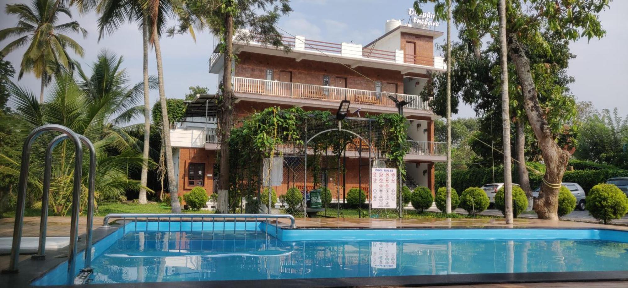 Dolphin Enclave Service Studio Apartments Kalpetta Exterior photo